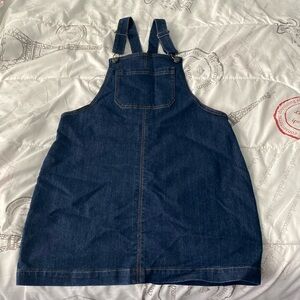 Overall dress size XS.